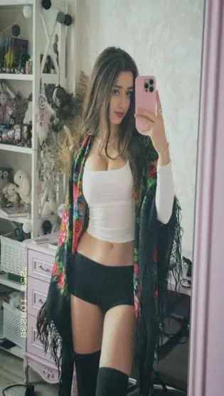 Khushi Escort